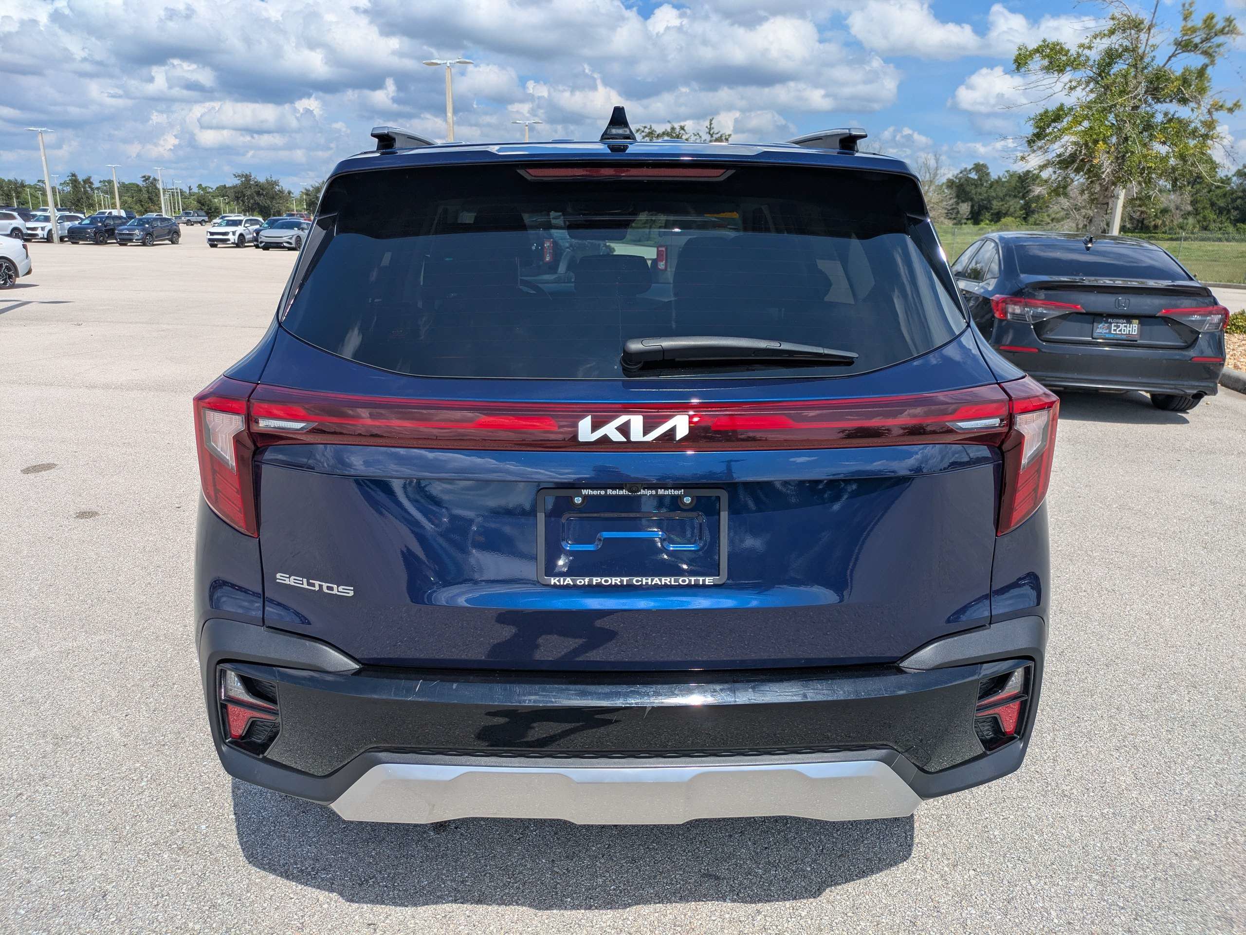 Certified 2024 Kia Seltos EX FWD image 8