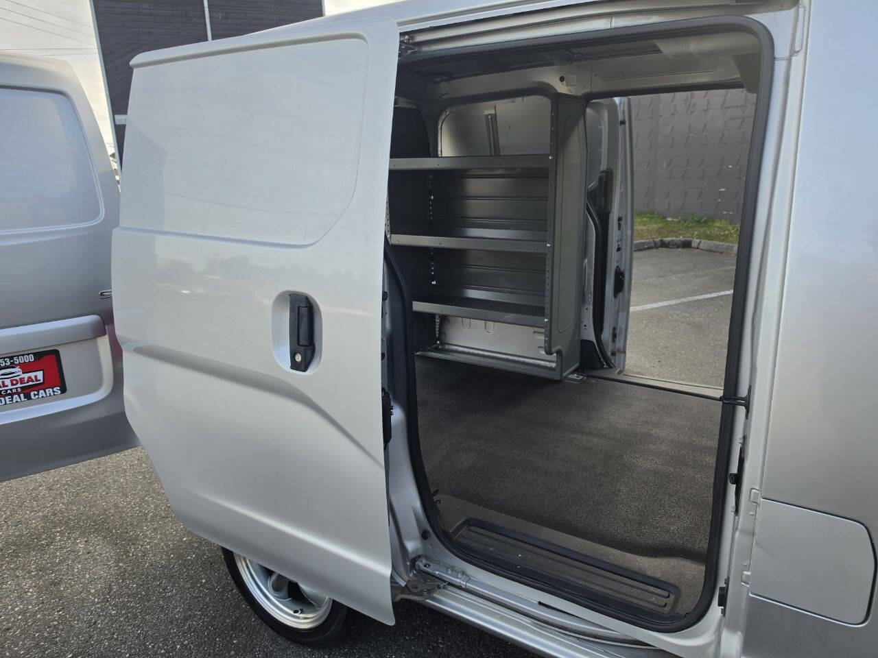 Used 2017 Nissan NV200 SV FWD image 24