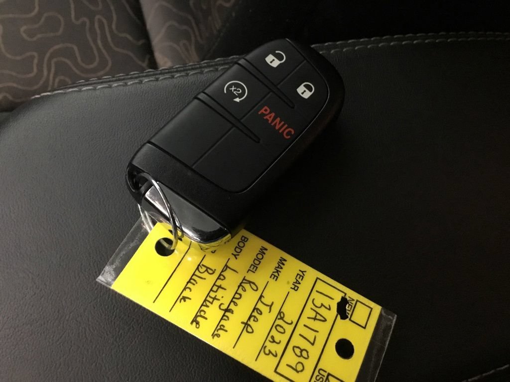 Used 2023 Jeep Renegade Latitude AWD/4WD image 25