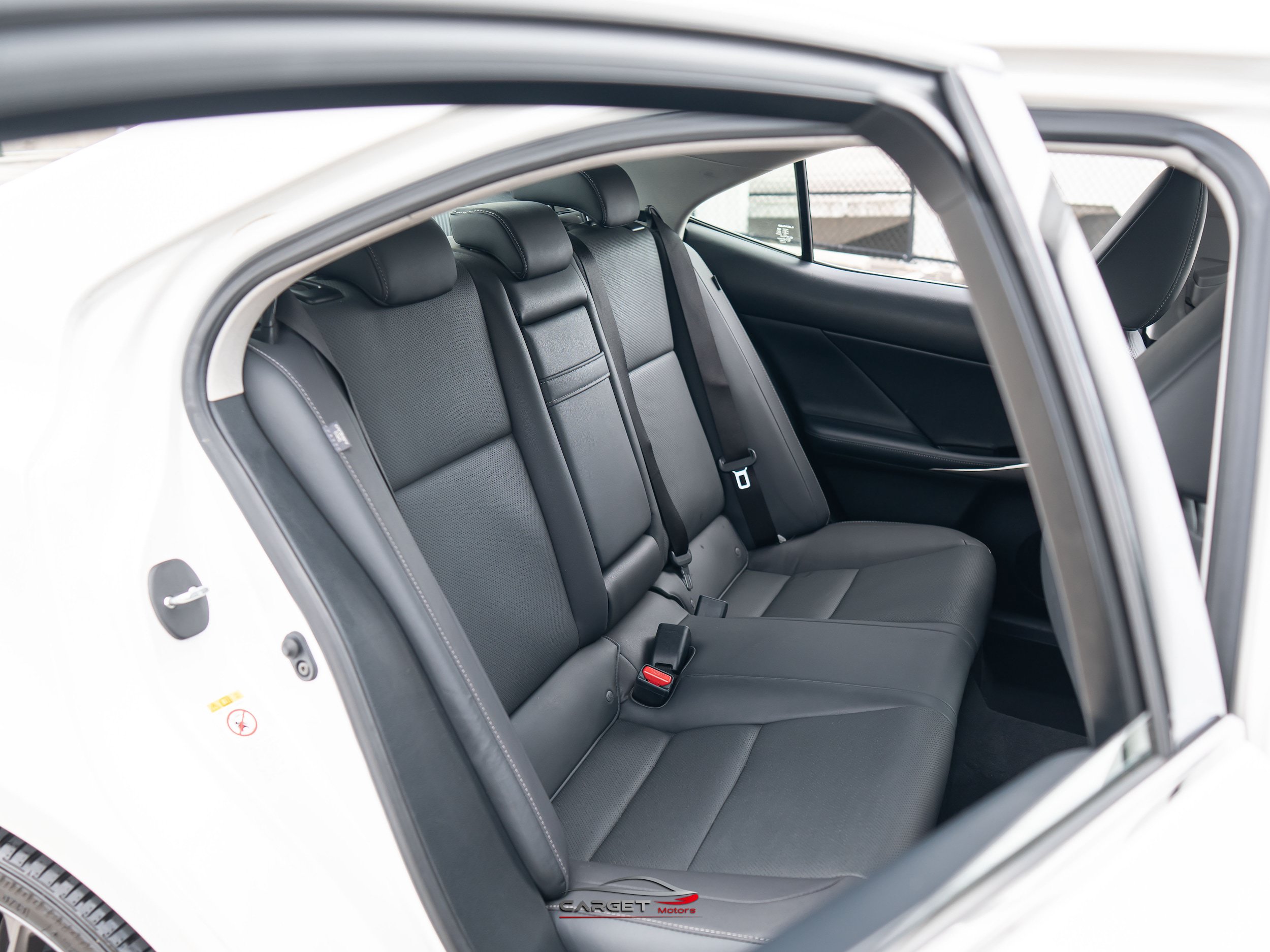 Used 2018 Lexus IS 300 AWD w/ Comfort Package image 18