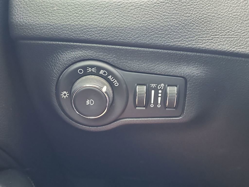 Used 2020 Jeep Compass Latitude image 22