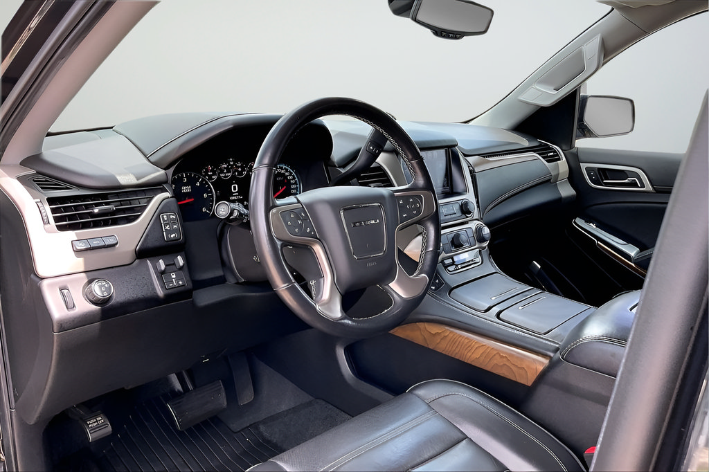 Used 2020 GMC Yukon Denali w/ Denali Ultimate Package RWD image 14