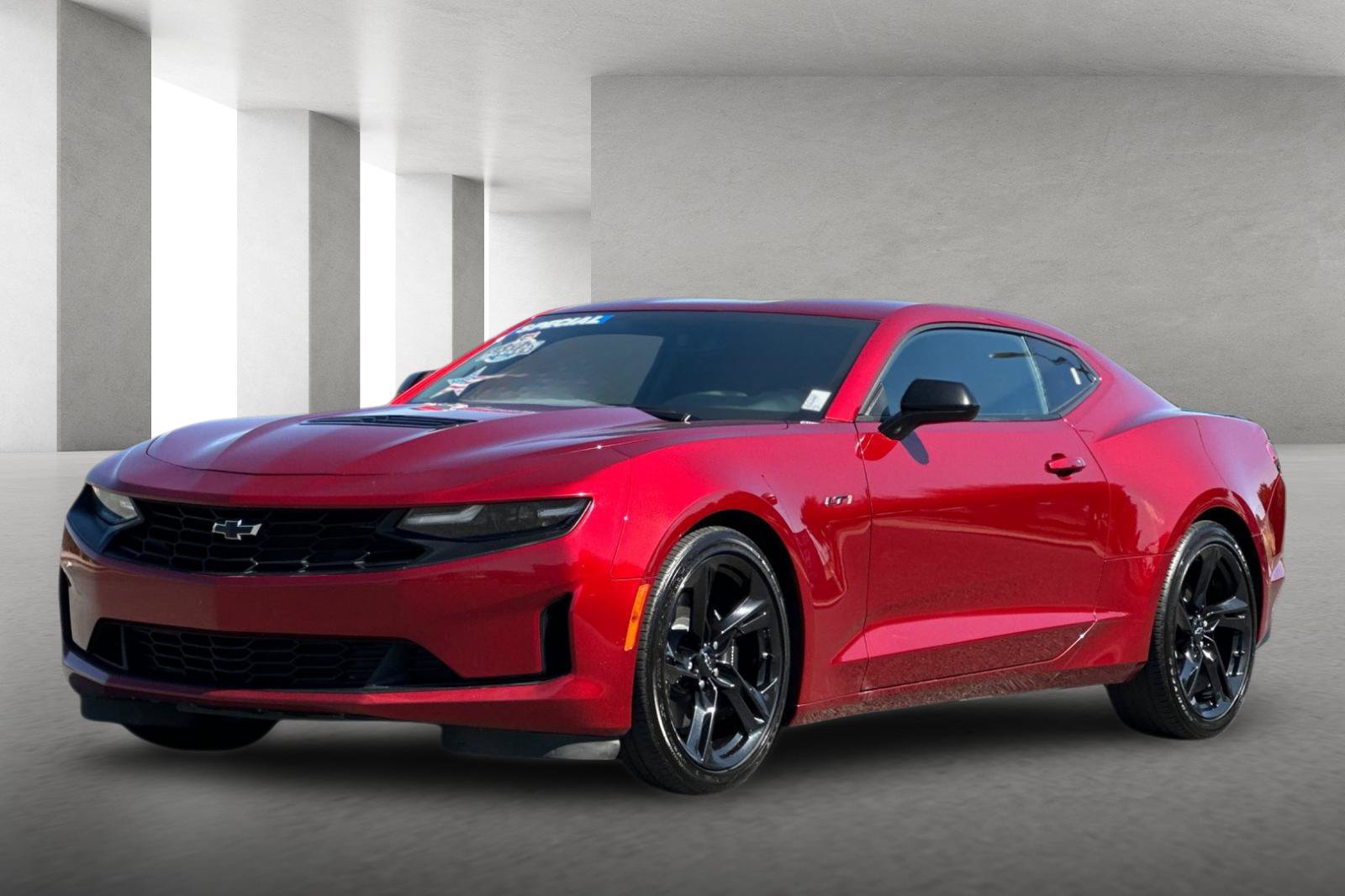Used 2021 Chevrolet Camaro LT RWD image 8