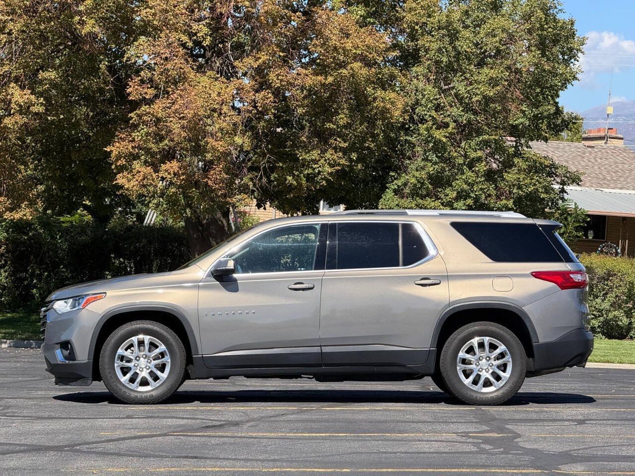 Used 2018 Chevrolet Traverse LT AWD/4WD image 2