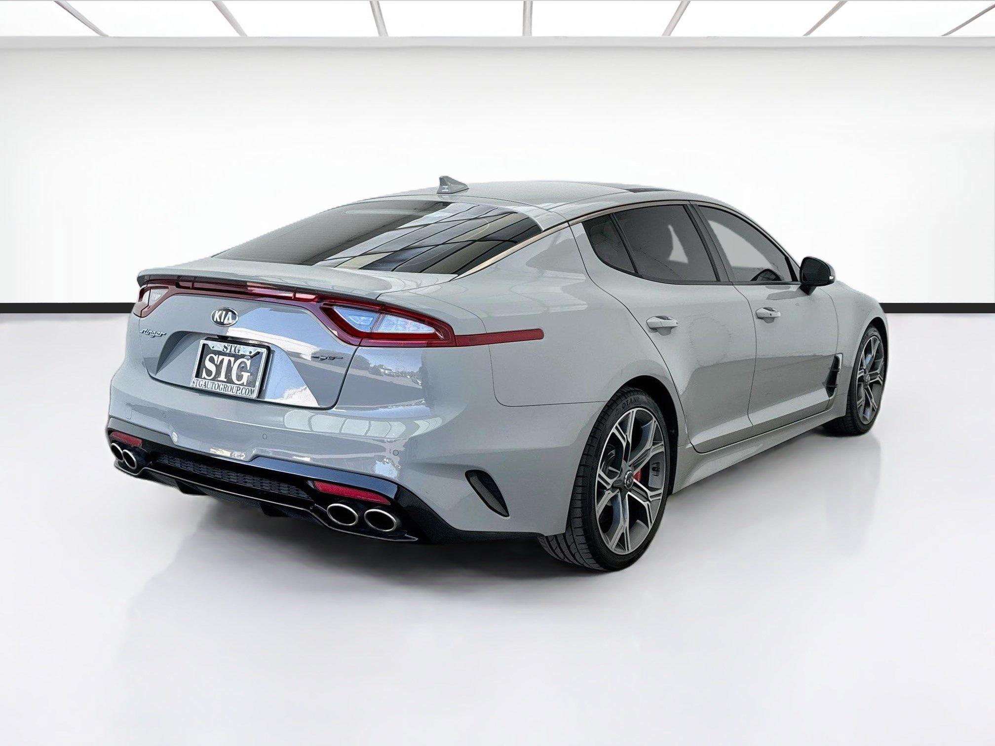 Used 2019 Kia Stinger GT1 RWD image 4