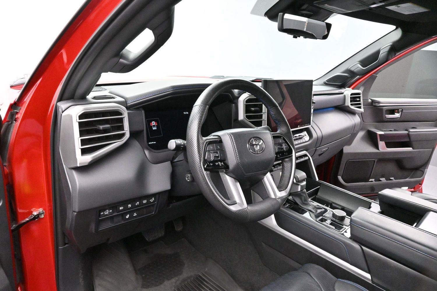 Used 2024 Toyota Tundra Platinum AWD/4WD image 13