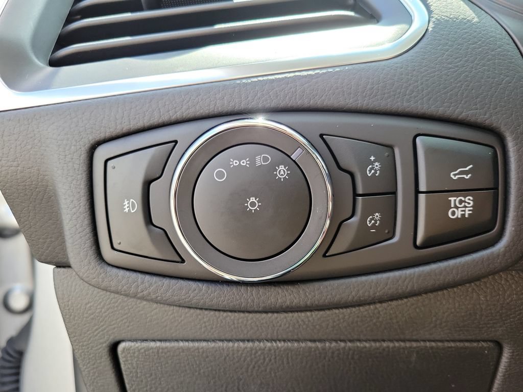 Used 2024 Ford Edge Titanium w/ Equipment Group 301A AWD/4WD image 22