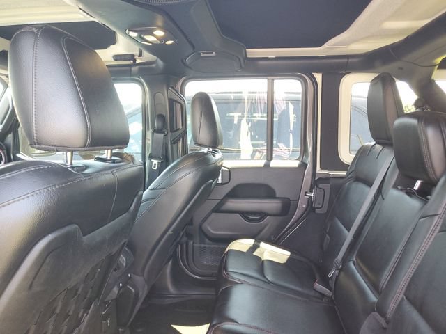 Used 2021 Jeep Wrangler Unlimited Rubicon w/ Dual Top Group AWD/4WD image 18