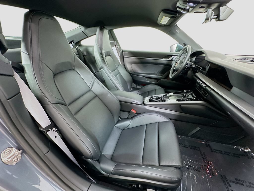 Certified 2025 Porsche 911 Carrera RWD image 28