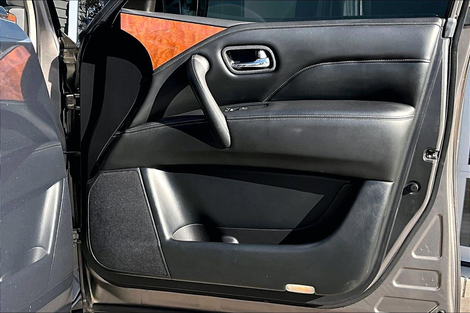 Used 2019 INFINITI QX80 Luxe image 24