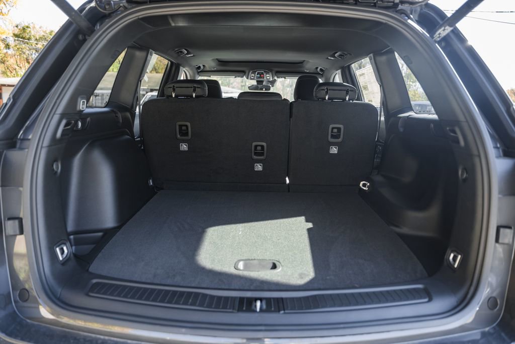 New 2025 Jeep Grand Cherokee Laredo X w/ Luxury Tech Group I image 10