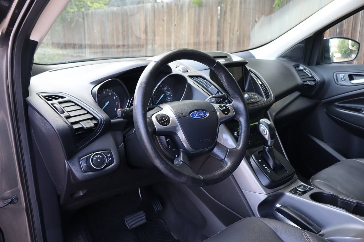 Used 2016 Ford Escape SE w/ SE Leather Comfort Package AWD/4WD image 15
