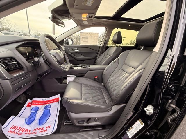 New 2026 Nissan Rogue Platinum w/ Tech Package AWD/4WD image 12