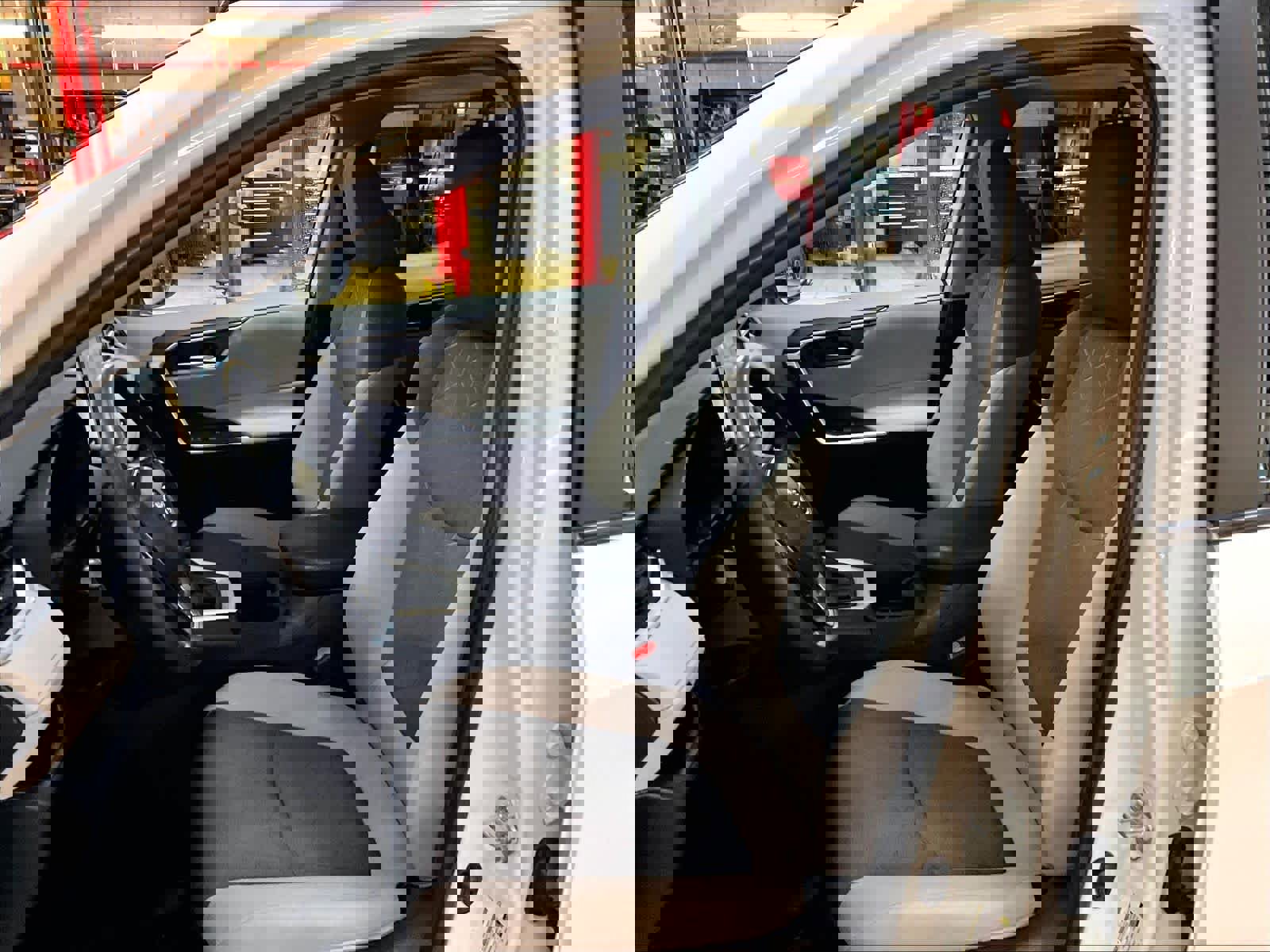 Used 2023 Toyota RAV4 XLE w/ Convenience Package AWD/4WD image 10