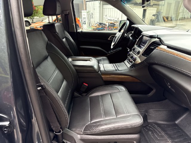 Used 2019 GMC Yukon Denali w/ Denali Ultimate Package AWD/4WD image 9
