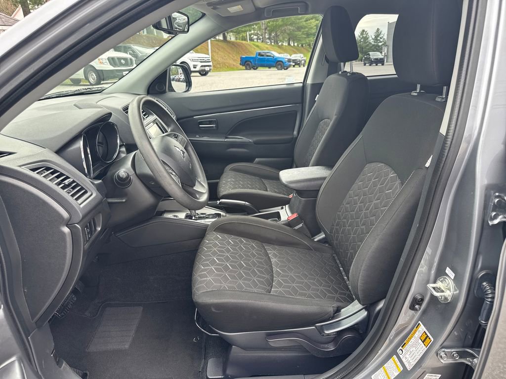 Used 2024 Mitsubishi Outlander Sport ES image 9
