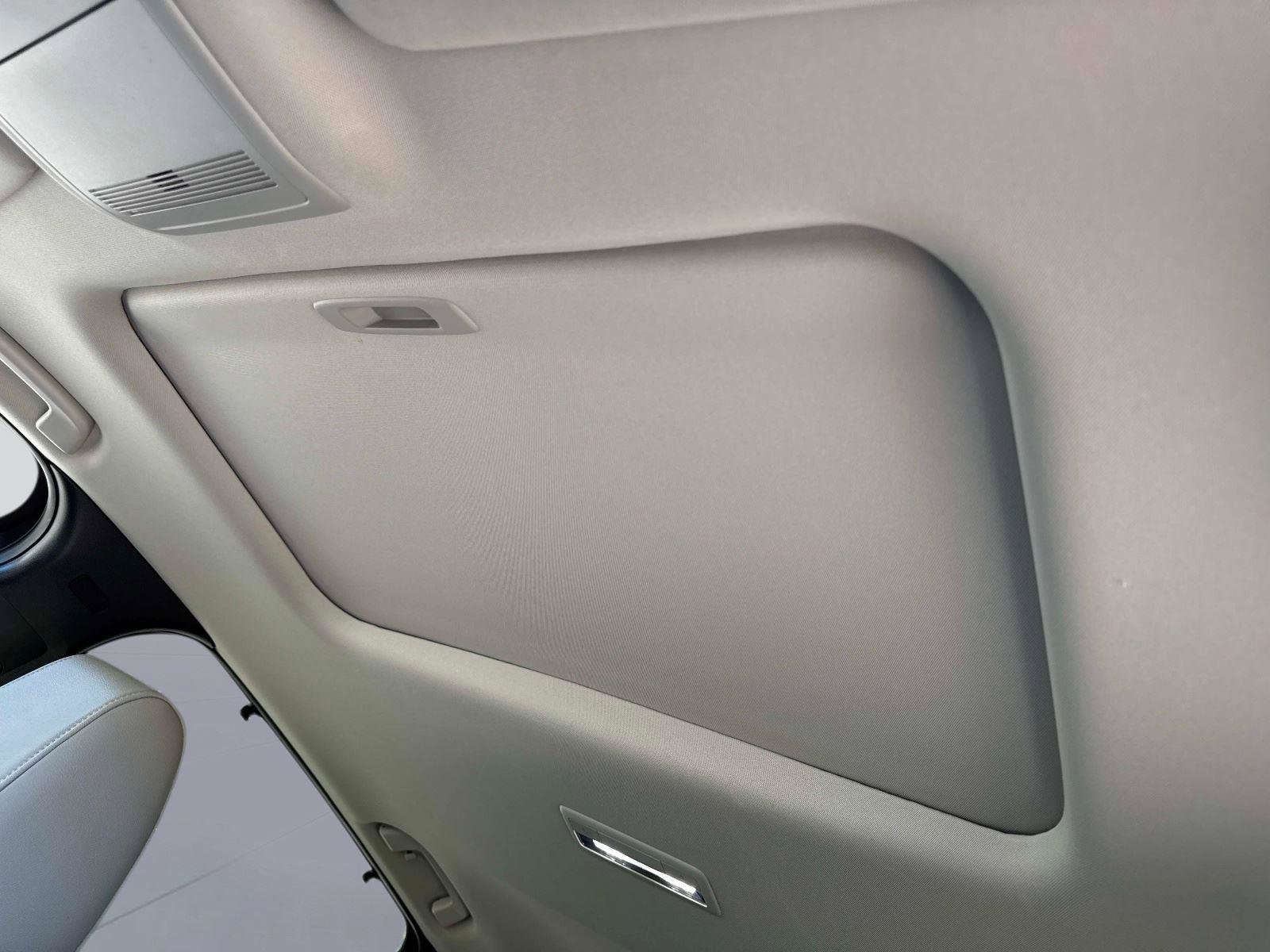 Certified 2024 MAZDA CX-90 Plug-In Hybrid w/ Preferred image 34