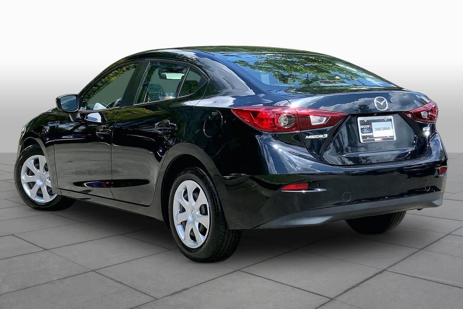 Used 2018 MAZDA MAZDA3 Sport FWD image 12
