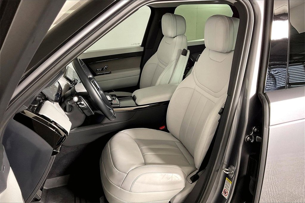 Used 2023 Land Rover Range Rover Sport SE image 24