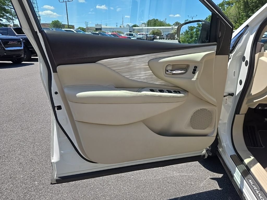 Used 2018 Nissan Murano SL w/ Moonroof Package AWD/4WD image 12