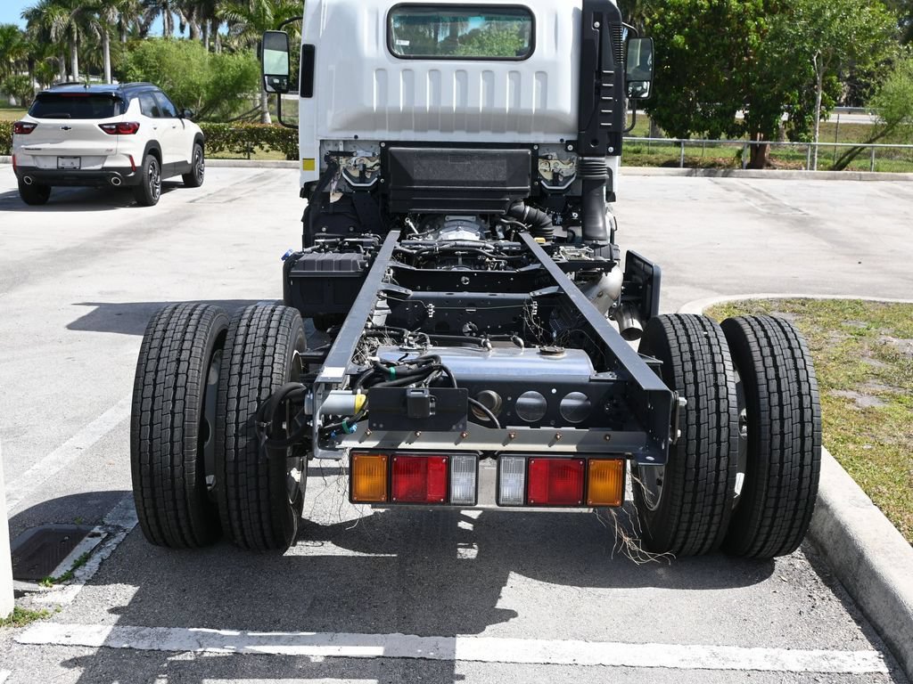 New 2025 Chevrolet Low Cab Forward 4500 XD RWD image 5