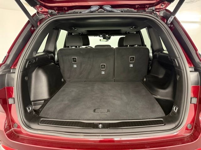 Used 2025 Jeep Grand Cherokee Laredo X w/ Luxury Tech Group I image 35