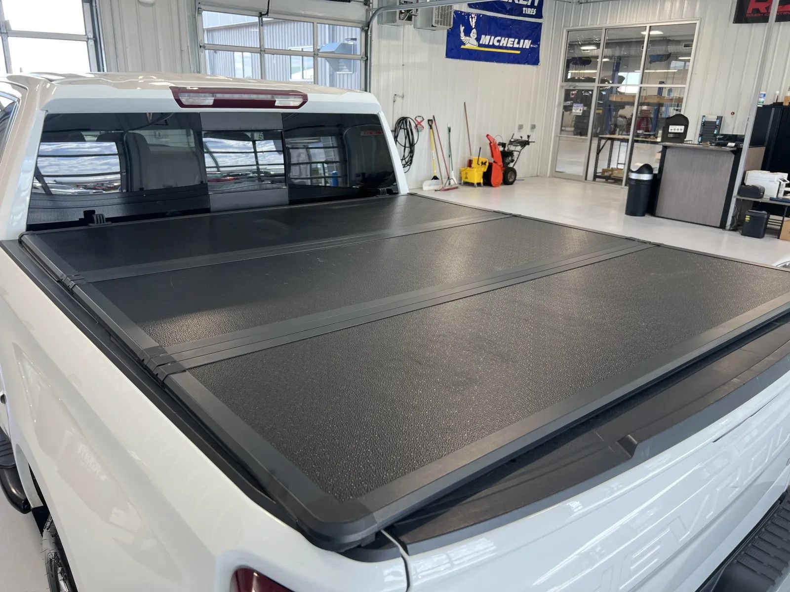 Used 2021 Chevrolet Silverado 1500 LTZ AWD/4WD image 21