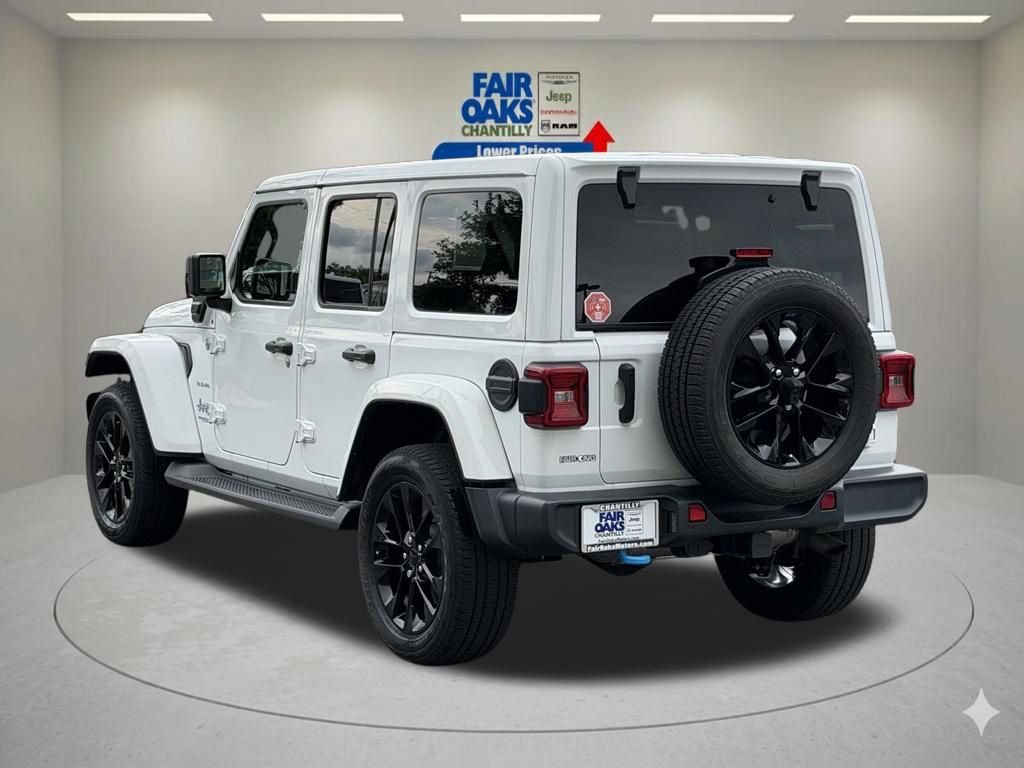 Certified 2022 Jeep Wrangler Unlimited Sahara w/ Cold Weather Group AWD/4WD image 10