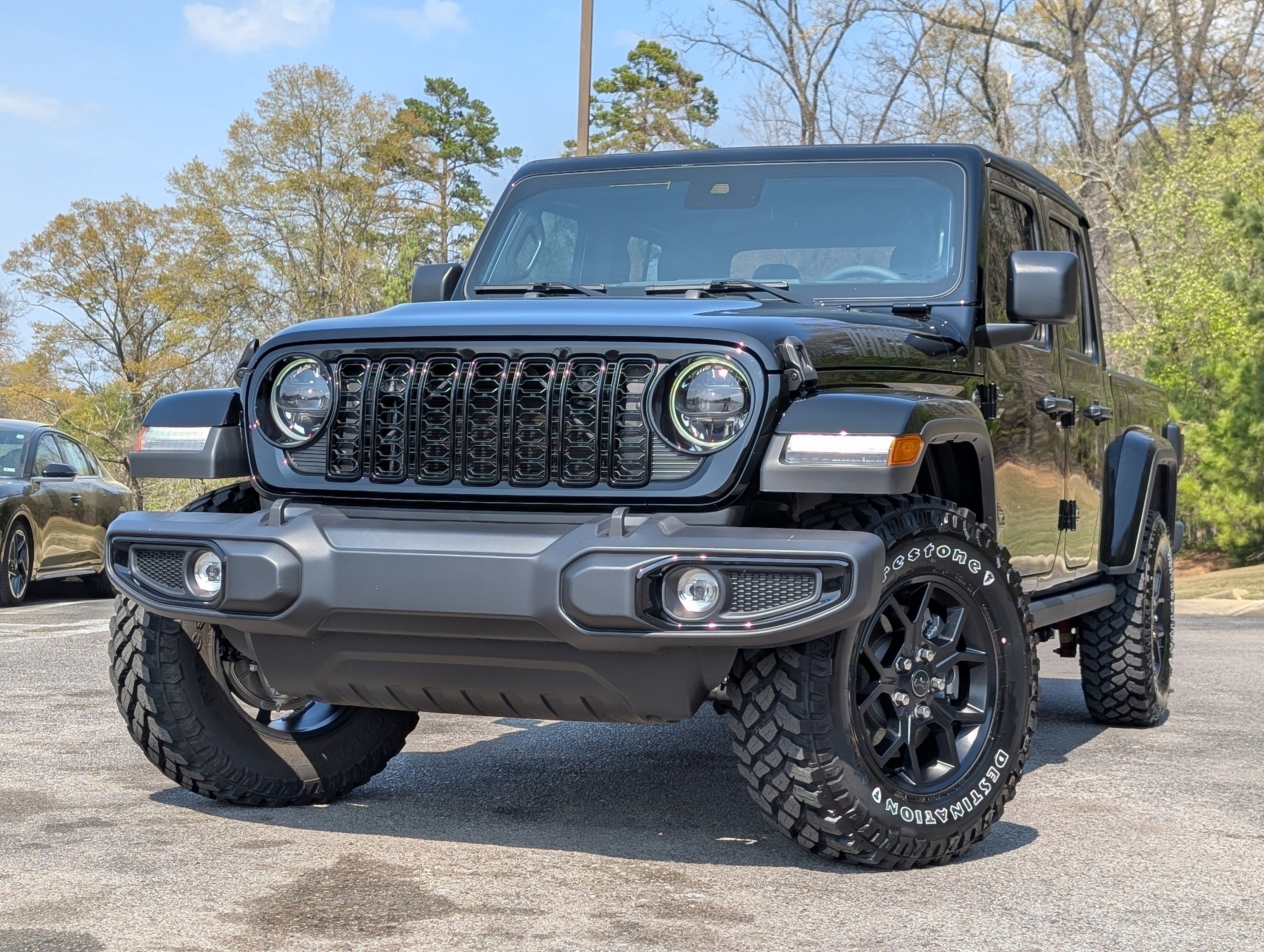 Used 2025 Jeep Gladiator Sport AWD/4WD image 4