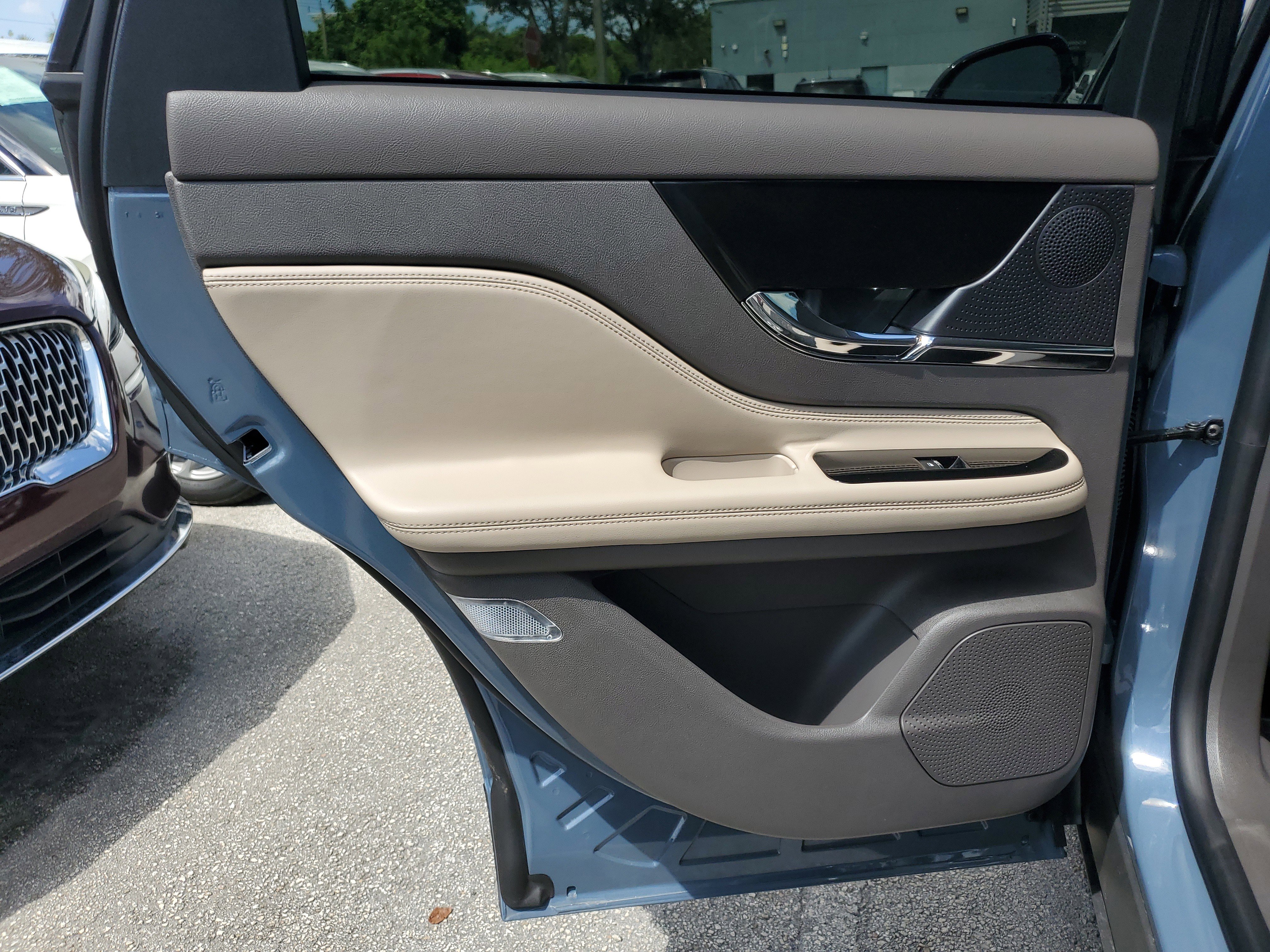 Certified 2024 Lincoln Corsair FWD image 12