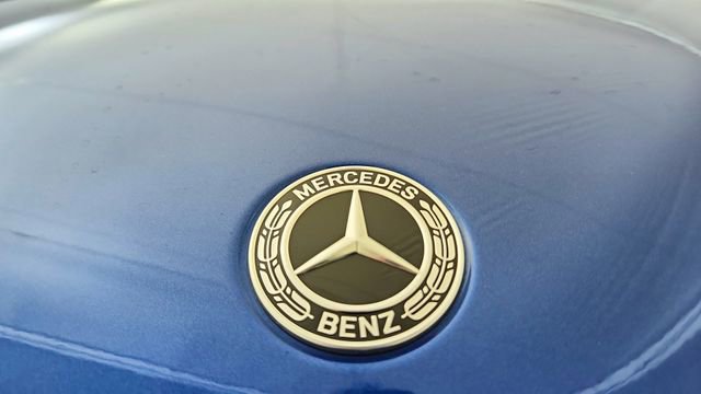 Used 2025 Mercedes-Benz GLC 350e 4MATIC image 16
