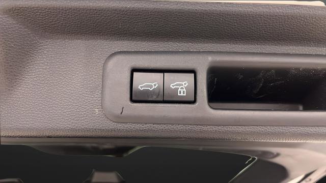 Used 2024 Toyota Sequoia Platinum AWD/4WD image 31