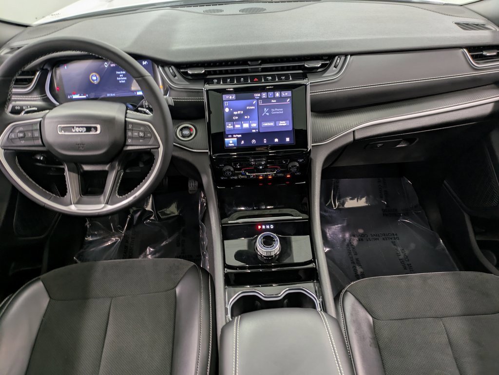 Used 2023 Jeep Grand Cherokee Altitude image 23