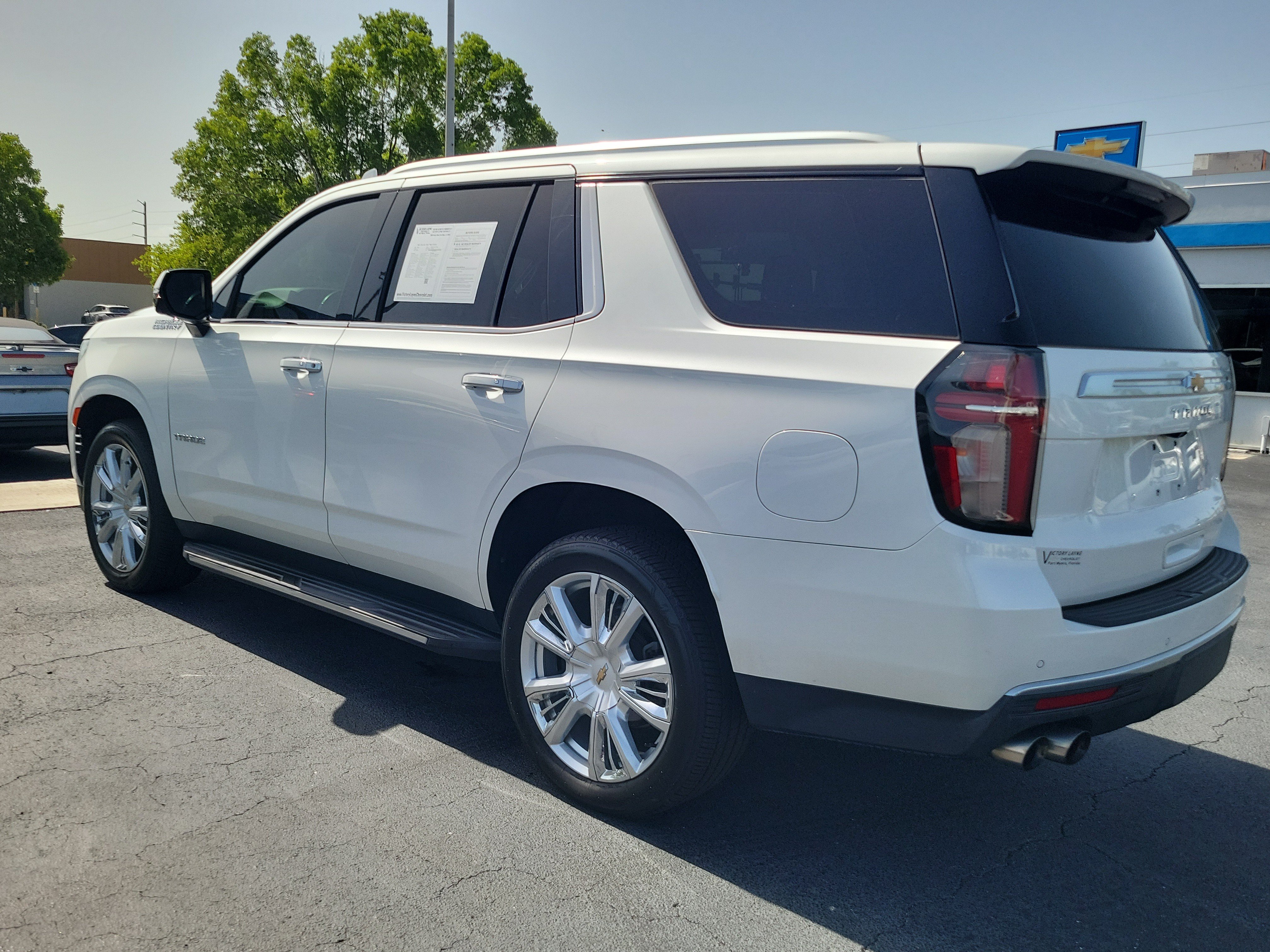 Used 2021 Chevrolet Tahoe High Country RWD image 3