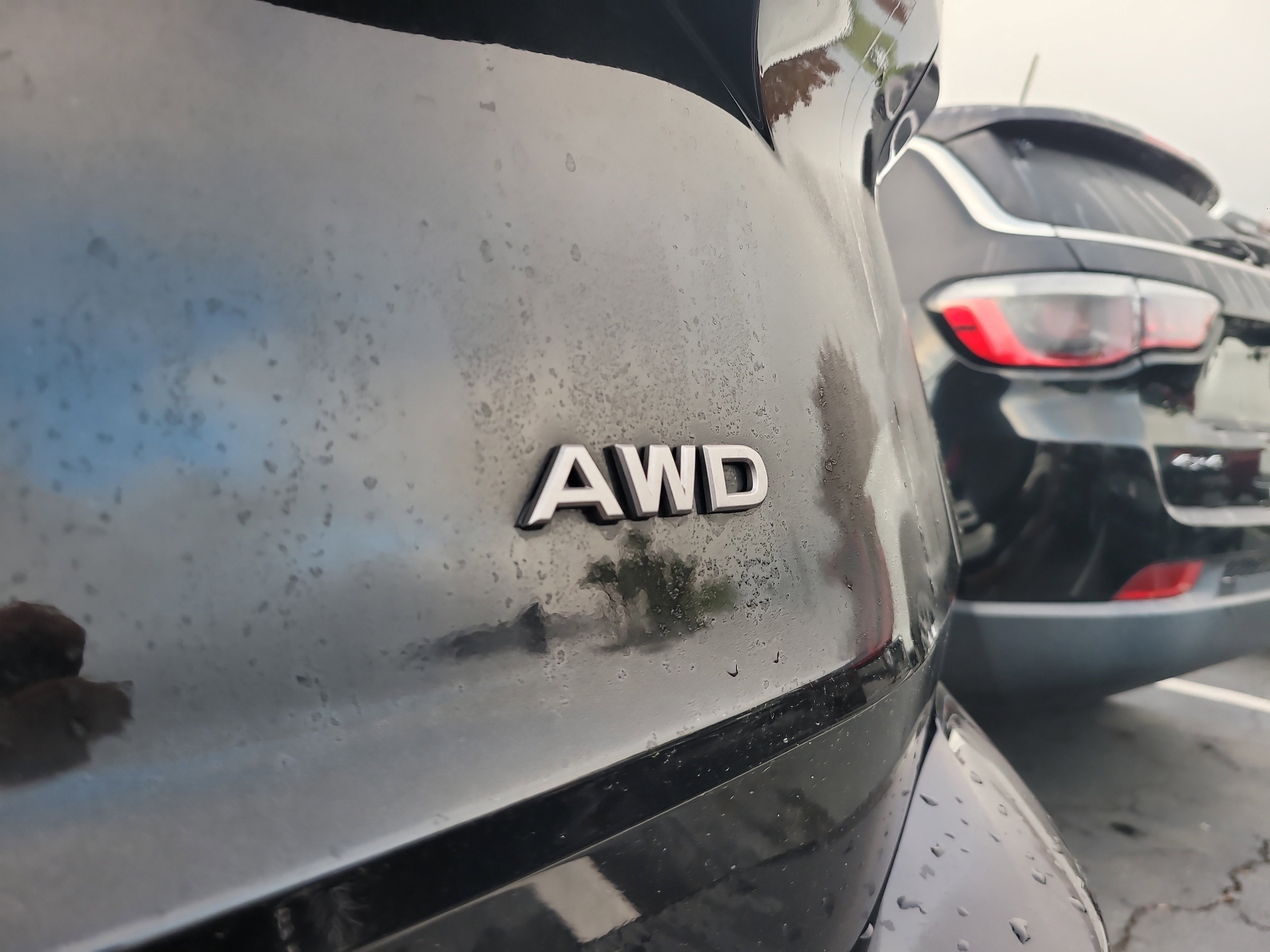 Used 2025 Nissan Rogue SV image 8