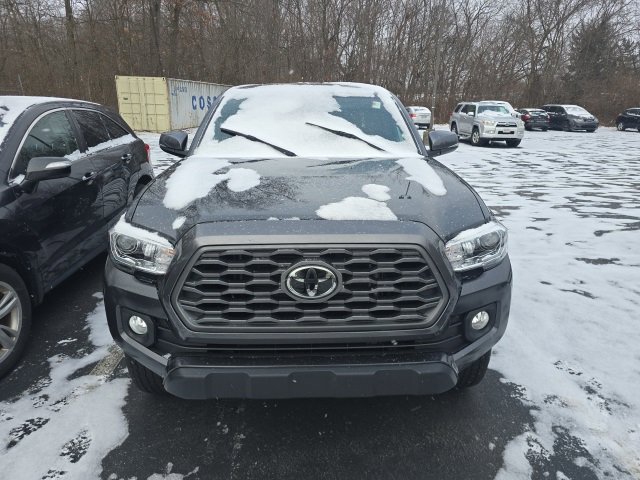 Used 2023 Toyota Tacoma TRD Off-Road image 3