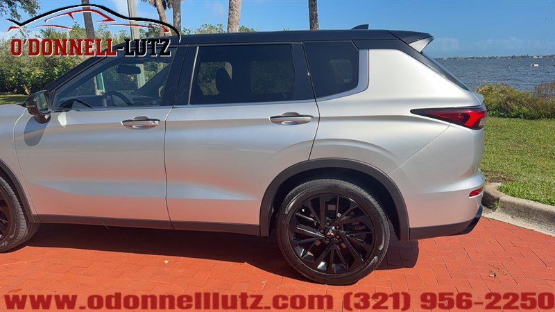 Used 2023 Mitsubishi Outlander SEL FWD image 33