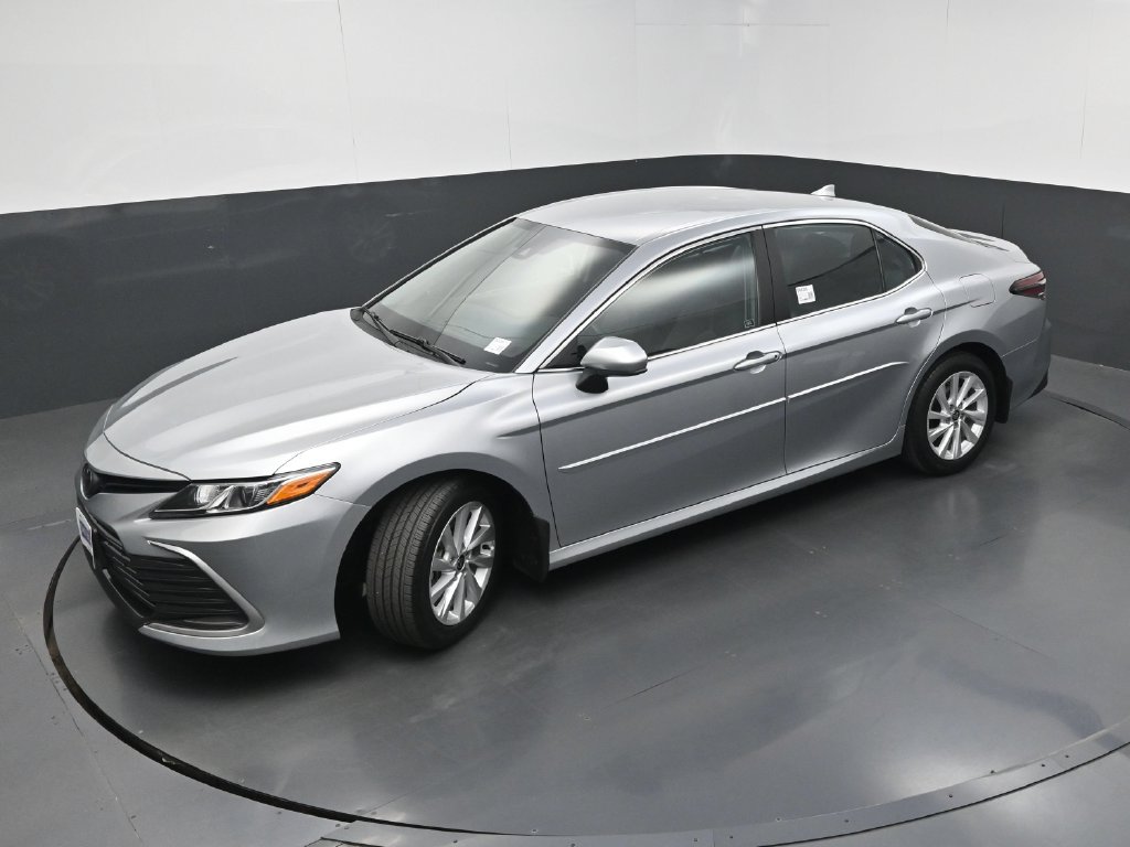 Used 2024 Toyota Camry LE FWD image 31