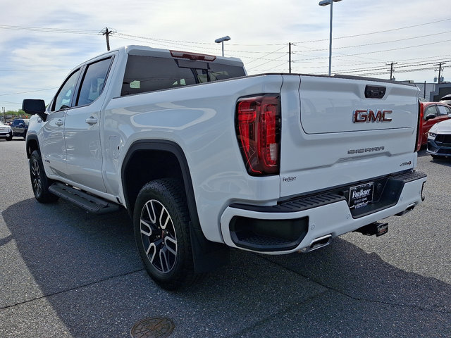 Used 2025 GMC Sierra 1500 AT4 w/ Technology Package AWD/4WD image 4