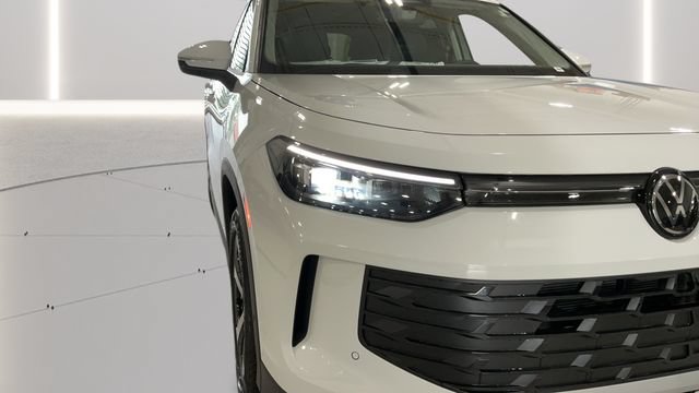 New 2026 Volkswagen Tiguan SE AWD/4WD image 31