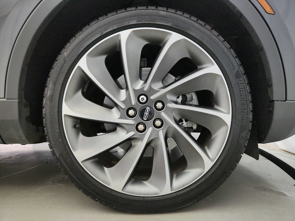 Used 2019 Lincoln Nautilus Reserve w/ Driver Assistance Package AWD/4WD image 34