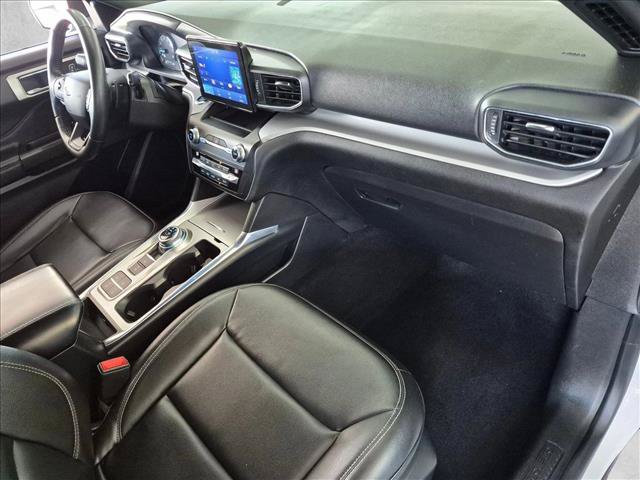 Used 2020 Ford Explorer XLT w/ Equipment Group 202A RWD image 21