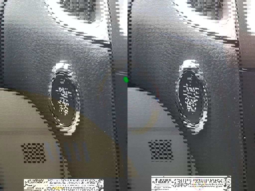 Used 2020 Ford Edge Titanium image 19