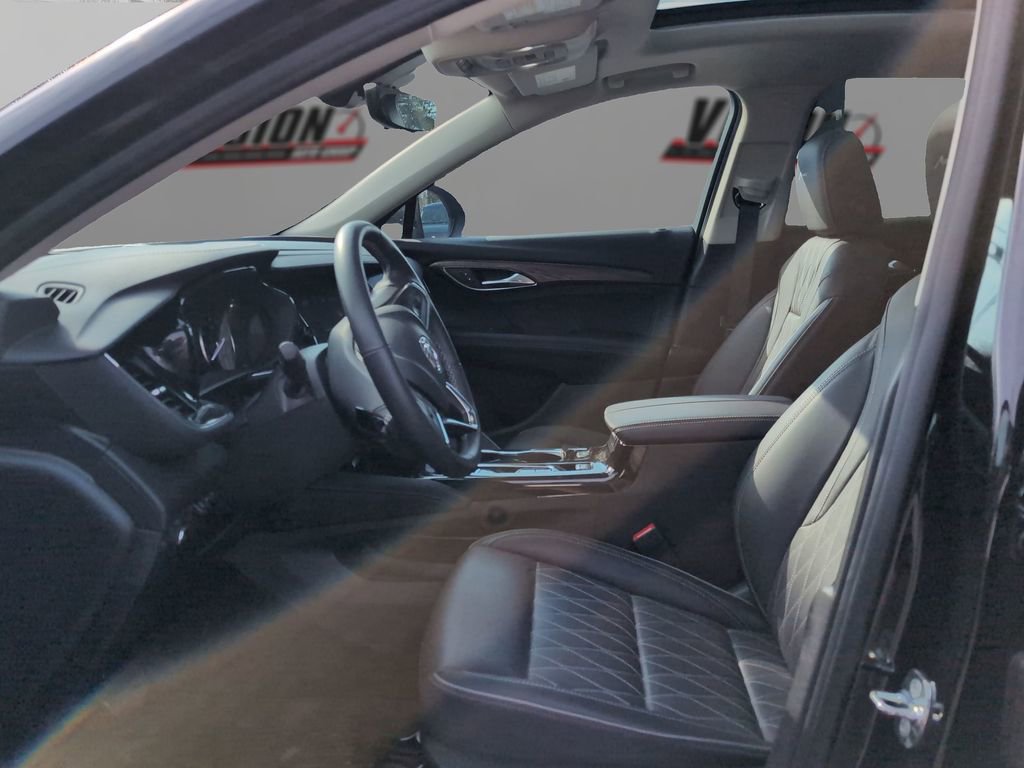Used 2023 Buick Envision Avenir image 9