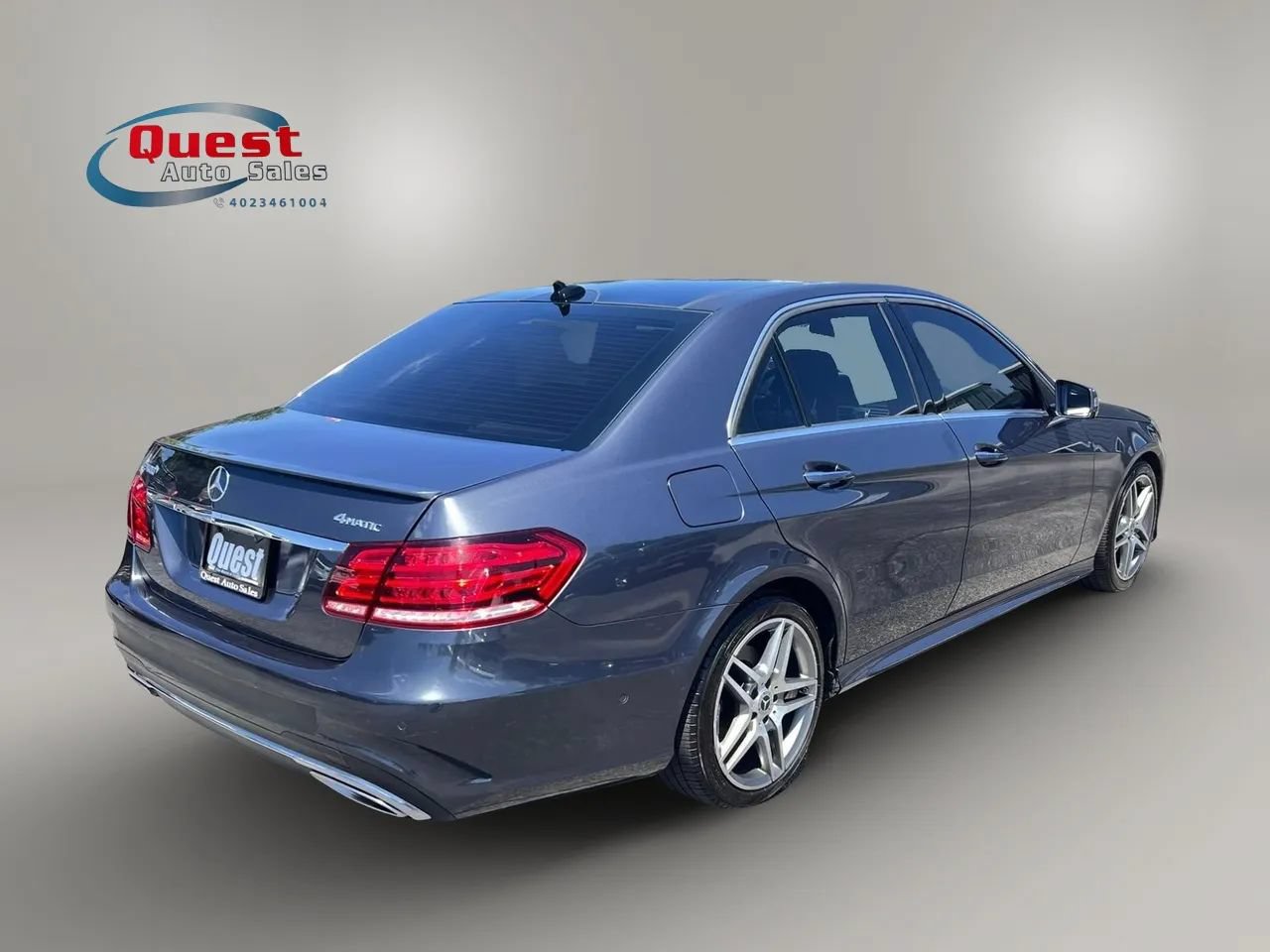 Used 2015 Mercedes-Benz E 400 Sedan w/ Driver Assistance Package image 3