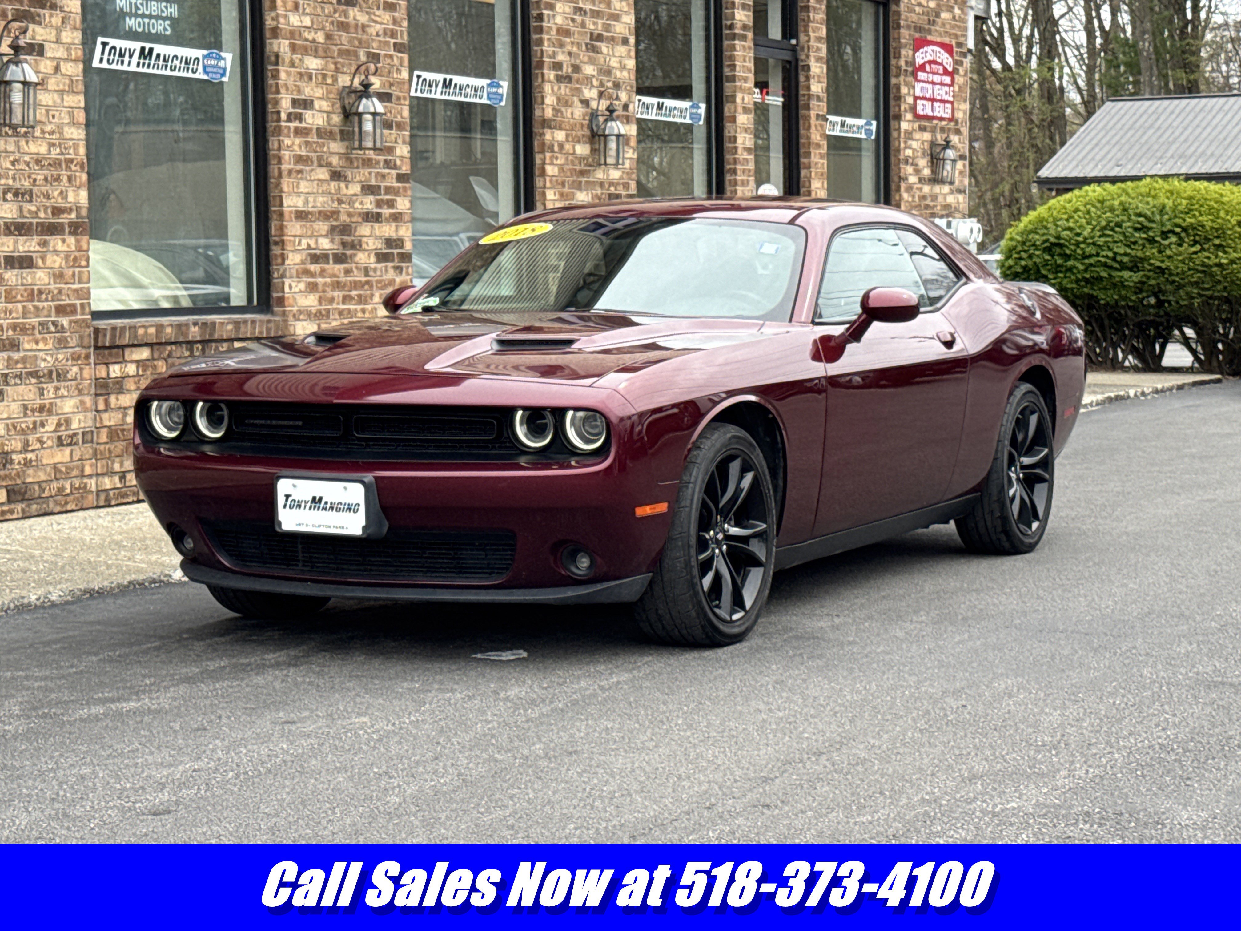 Used 2018 Dodge Challenger SXT w/ Blacktop Package RWD image 1