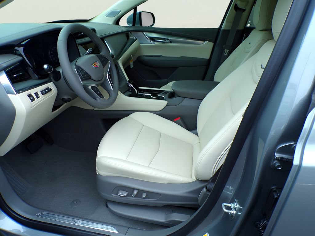 New 2026 Cadillac XT5 Premium Luxury w/ Driver Assist Package AWD/4WD image 6