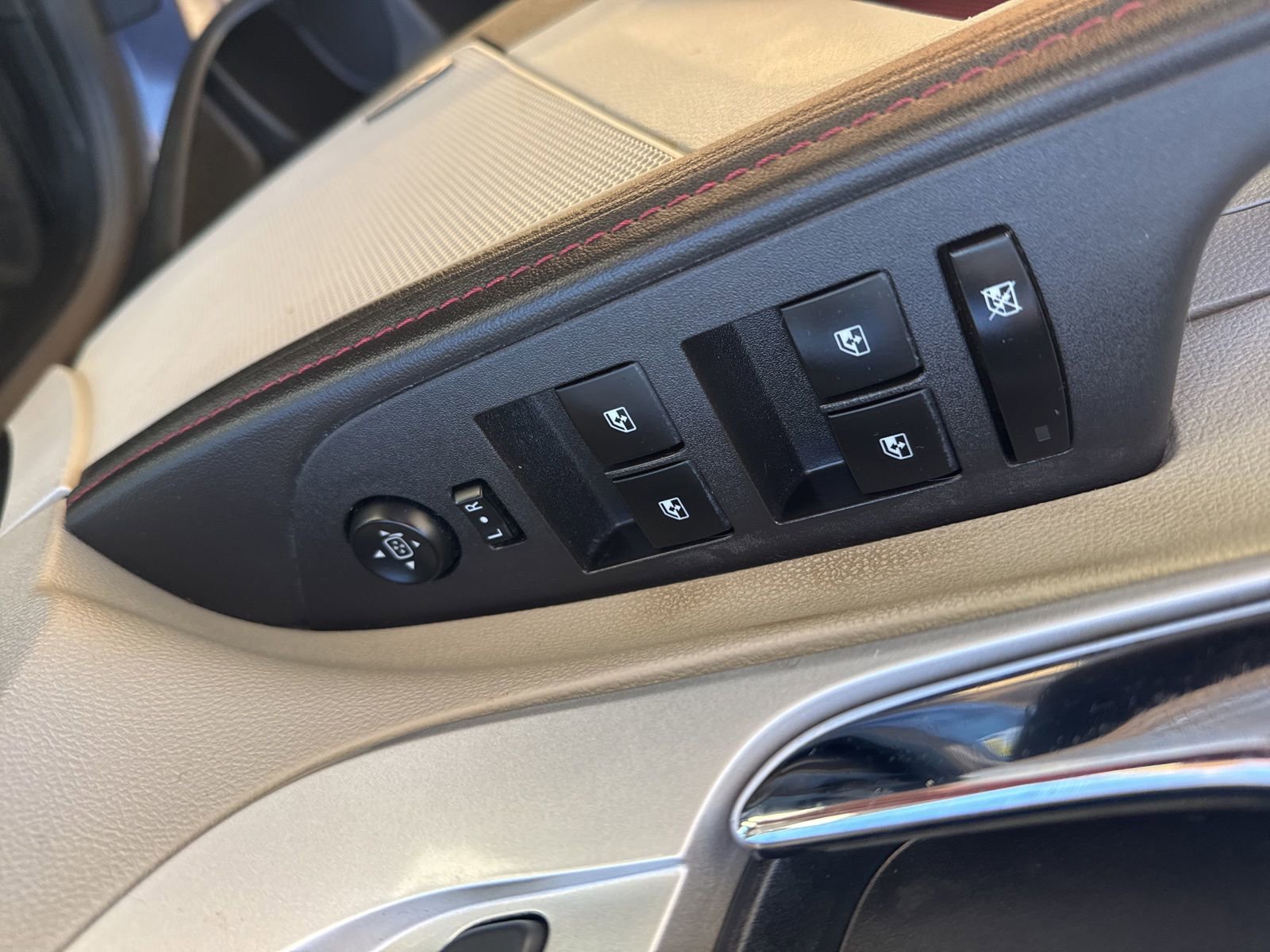 Used 2013 Chevrolet Equinox LT image 16