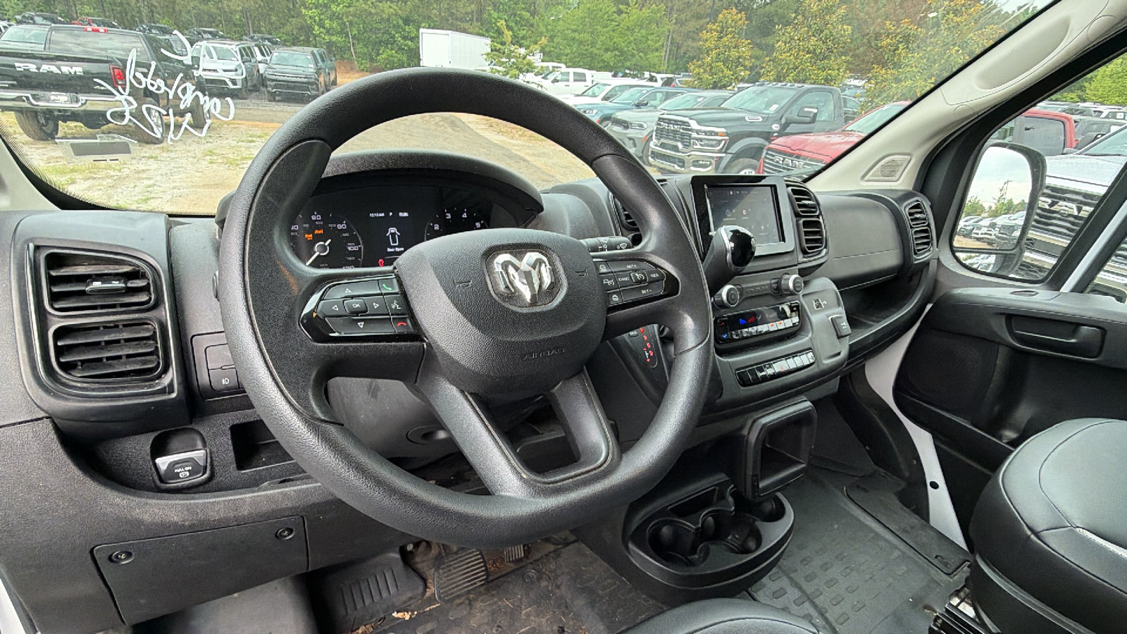 Used 2024 RAM ProMaster 2500 w/ Convenience Group FWD image 21