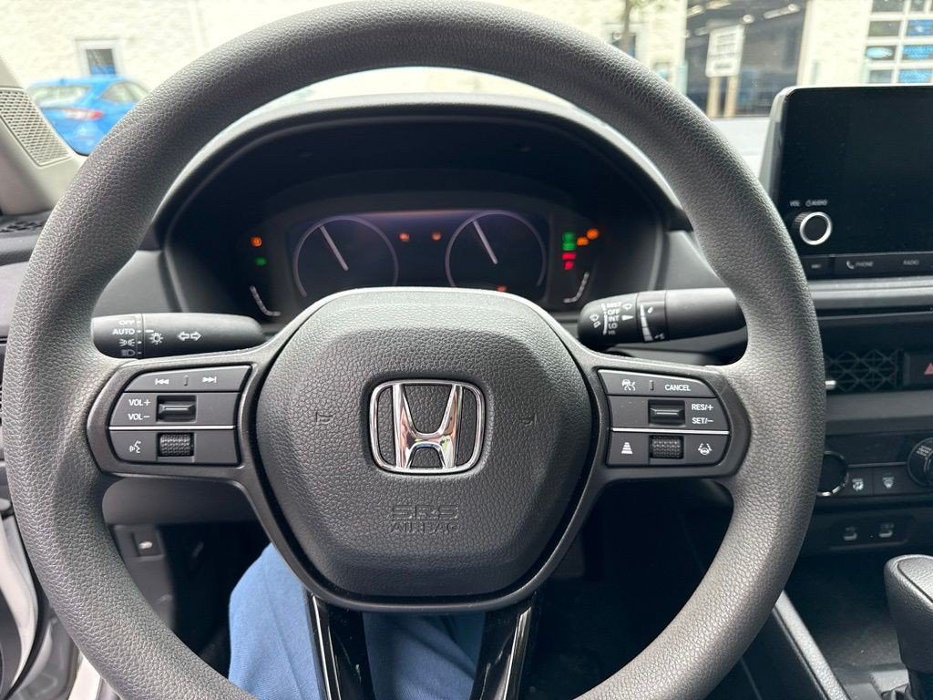 Certified 2025 Honda Accord SE image 15